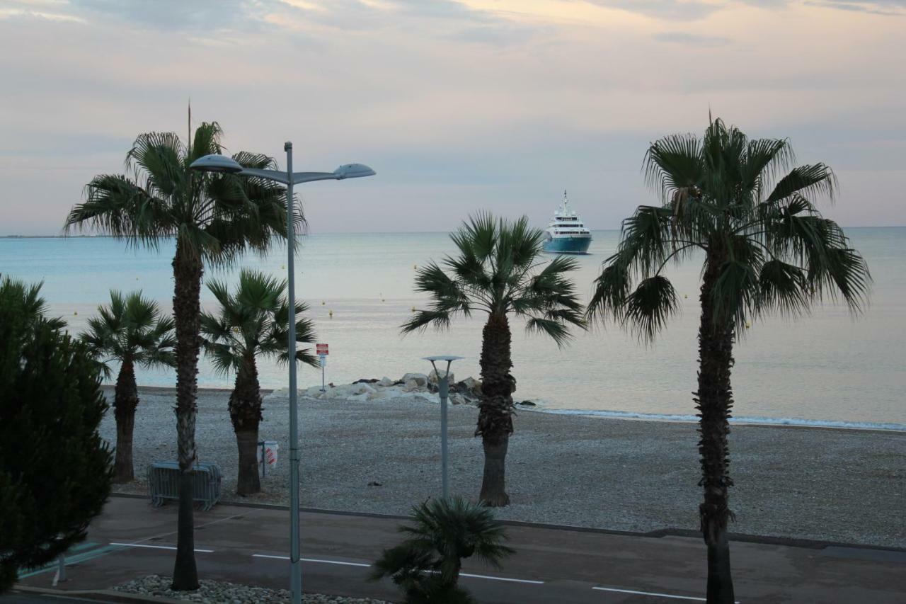 Le Chantilly Cagnes-sur-Mer Bagian luar foto
