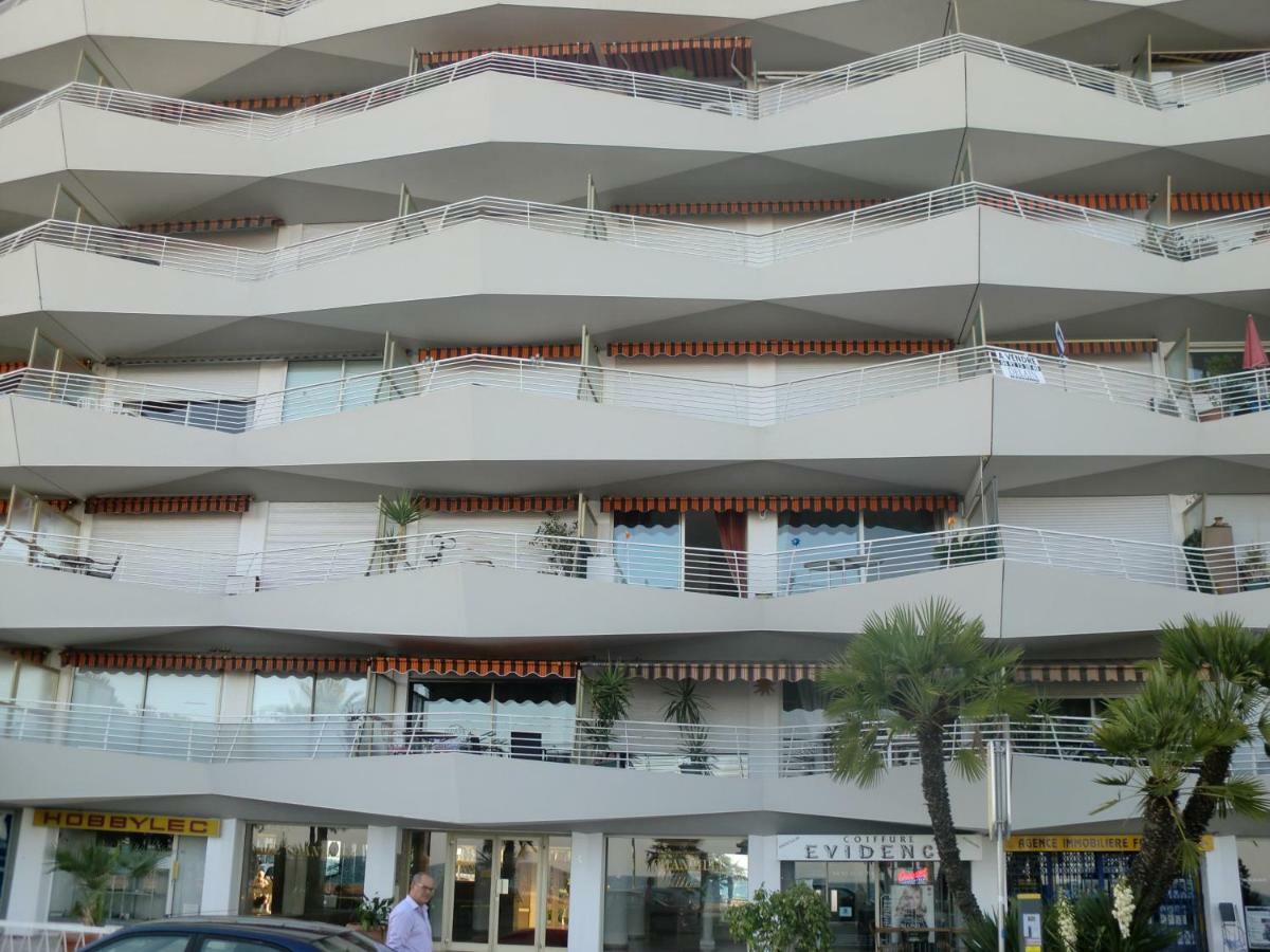 Le Chantilly Cagnes-sur-Mer Bagian luar foto